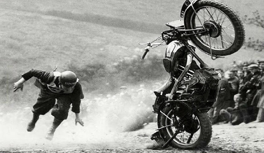 motorcycle-racing-accident-iducati